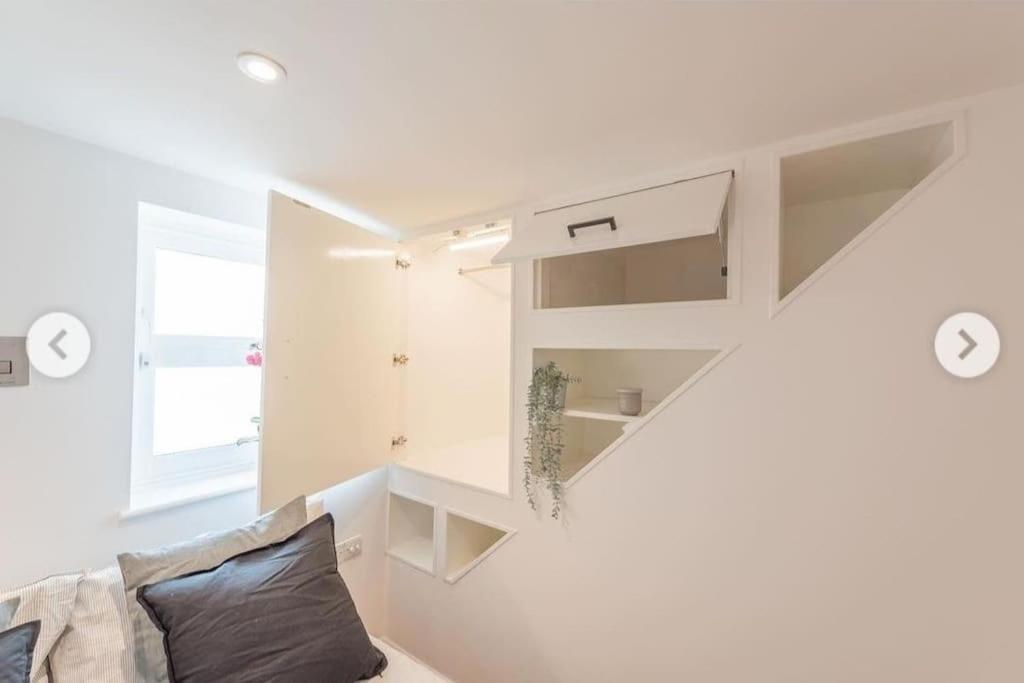 1 Bedroom Modern Duplex Саутхамптън Екстериор снимка
